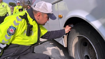 Edirne’de polisten ‘kış lastiği’ denetimi