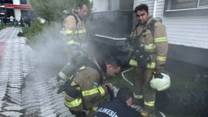 Edremit’te bodrum yangını: 6 kişi dumandan etkilendi