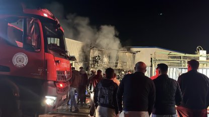 Geri dönüşüm deposunda yangın