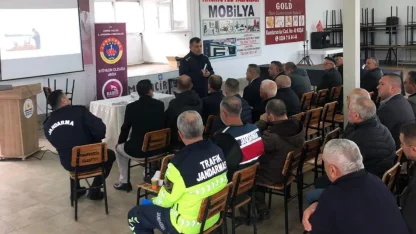 Keşan’da jandarma vatandaşları asayiş konularında bilgilendirdi