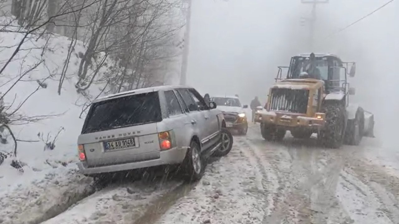 Kocaeli’de kentin yüksek kesimlerinde kar yağışı etkili oldu