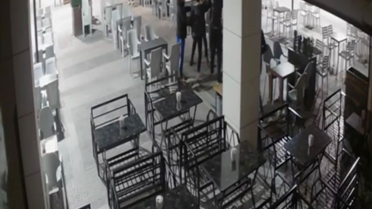 'Küfürlü konuşma' tartışmasında baba-oğul, 3 arkadaşı bıçak ve palayla yaraladı