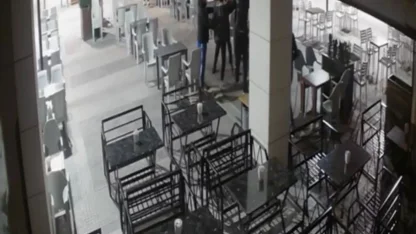 'Küfürlü konuşma' tartışmasında baba-oğul, 3 arkadaşı bıçak ve palayla yaraladı