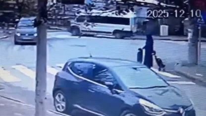 Minibüsün çarparak Miraç’ın ölümüne neden olduğu kazanın kamera görüntüsü ortaya çıktı