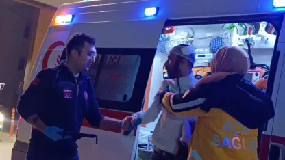 Oğluna taksi ile çarpan şoför beraat etti; karar sonrası sanığın ağabeyini çağırıp darbetti