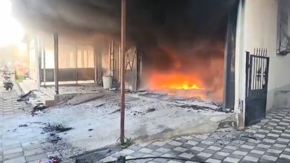 Oto kaportacıda çıkan yangın söndürüldü