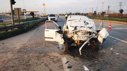 Otomobil, aynı yöne giden otomobile çarptı; 15 yaşındaki Furkan öldü