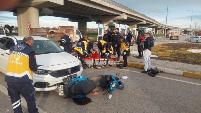 Otomobil ile motosiklet çarpıştı; 2 yaralı