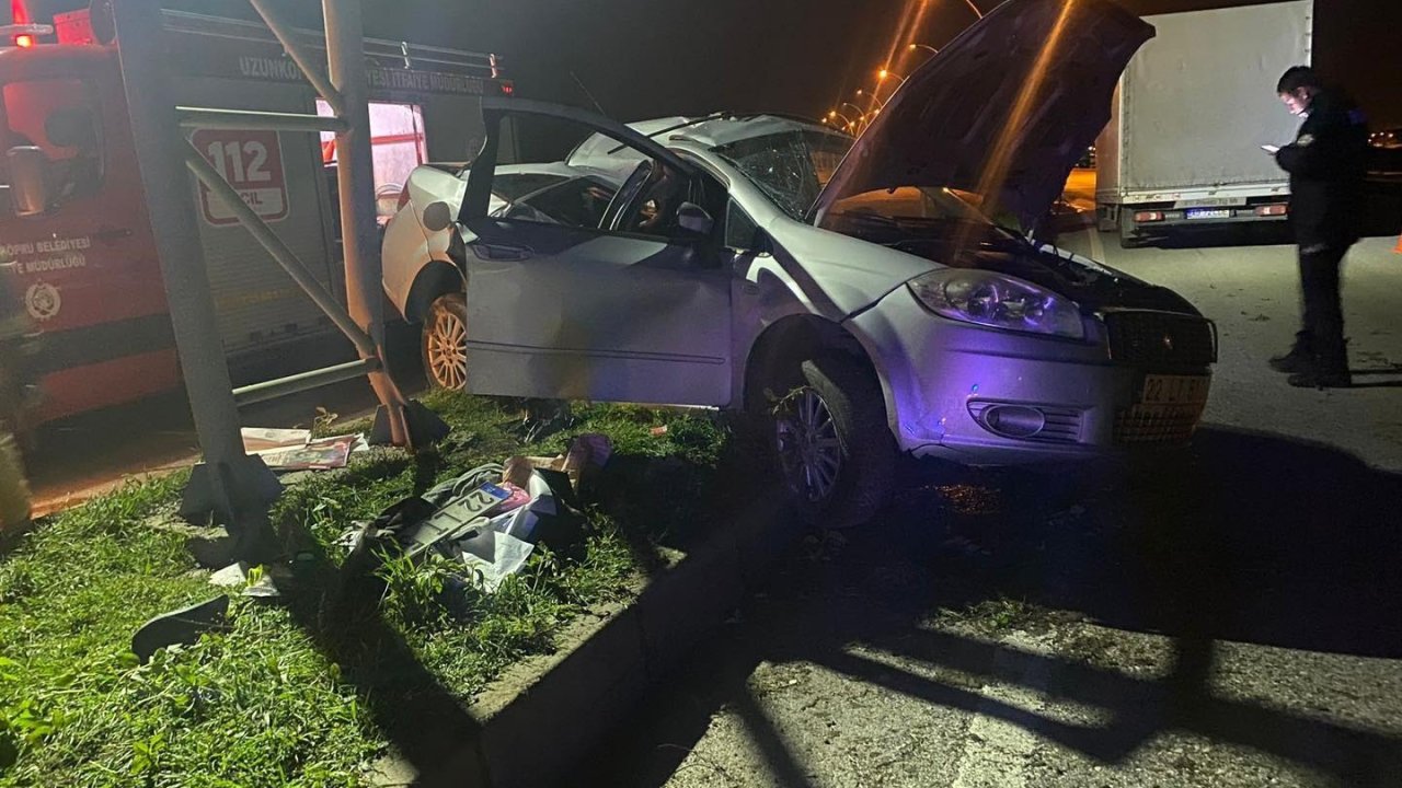 Otomobiliyle yön levhası direğine çapan muhtar öldü / Ek fotoğraf