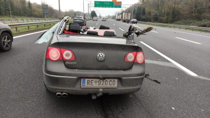 Otoyolda otomobil çekiciye çarptı; 1 ölü, 1 yaralı