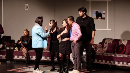 Özgür Aksoy Tiyatro Günleri'nde 6 oyun sanatseverlerle buluştu