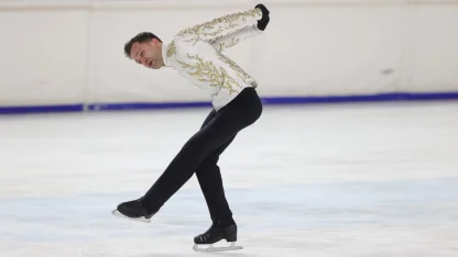 Şampiyon buz patenci spora başladığı pistte jübilesini yaptı