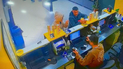 SMA hastası çocuğa yardım için konulan kumbarayı çaldı; o anlar kamerada