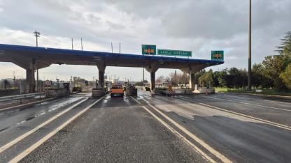 TEM Otoyolu Çorlu Kavşağı Çıkış Kolları Trafiğe Kapatıldı