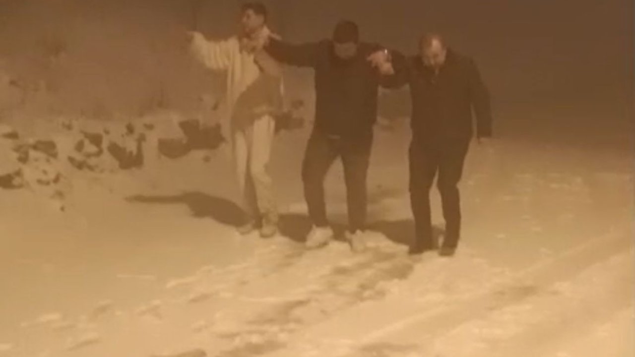 Uludağ&#039;a kar yağışını horonla kutladılar