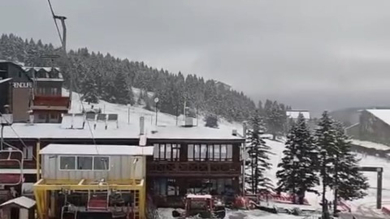 Uludağ&#039;da kar yağışı etkili oldu