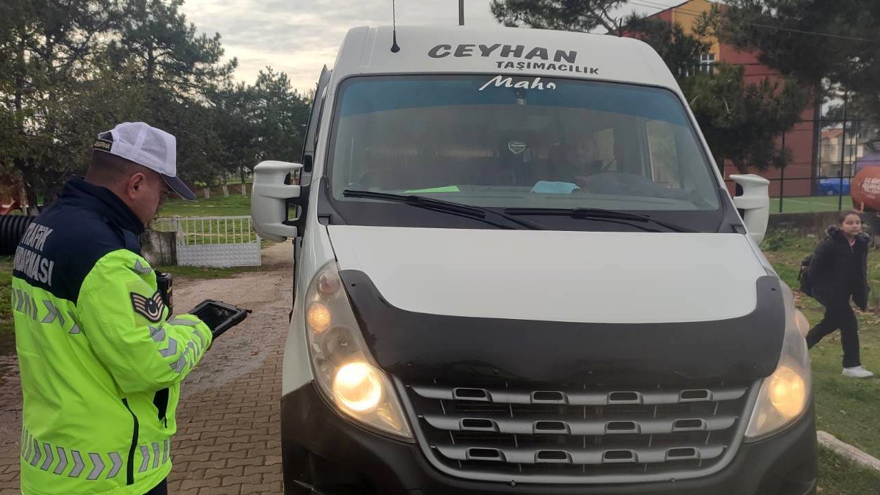 Uzunköprü’de jandarmadan öğrenci servislerine denetim