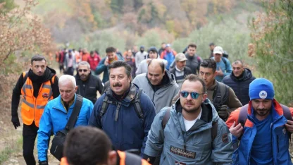 Yenişehir’de doğaseverler 12 kilometrelik yürüyüşte bir araya geldi