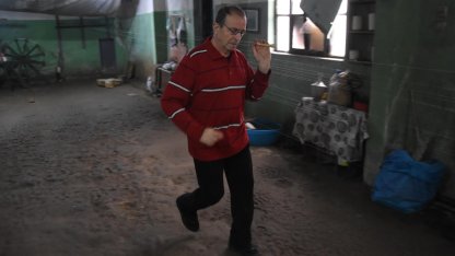 54 yıldır ipeğin peşinde günde 20 kilometre koşuyor