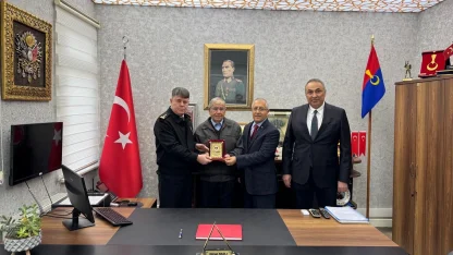 70 milyon TL'lik mal varlığını Jandarma Asayiş Vakfı'na bağışladı