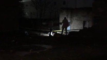 Bursa'da fırtınada üzerine devrilen duvarın altında can verdi