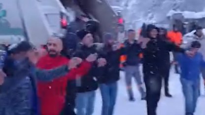 Bursa’da kar yağışı; kent merkezi beyaza büründü / Ek fotoğraflar