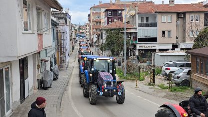 Çiftçiler, belediye arazilerinin satışa çıkarılmasını protesto etti