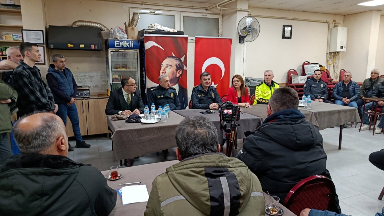 Edirne Emniyet Müdürü Ayhan, huzur toplantısında vatandaşlarla buluştu