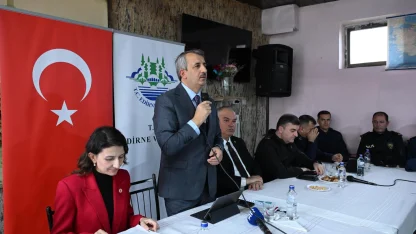 Edirne Valisi Sezer, Enez’de muhtarlar ve vatandaşlarla bir araya geldi