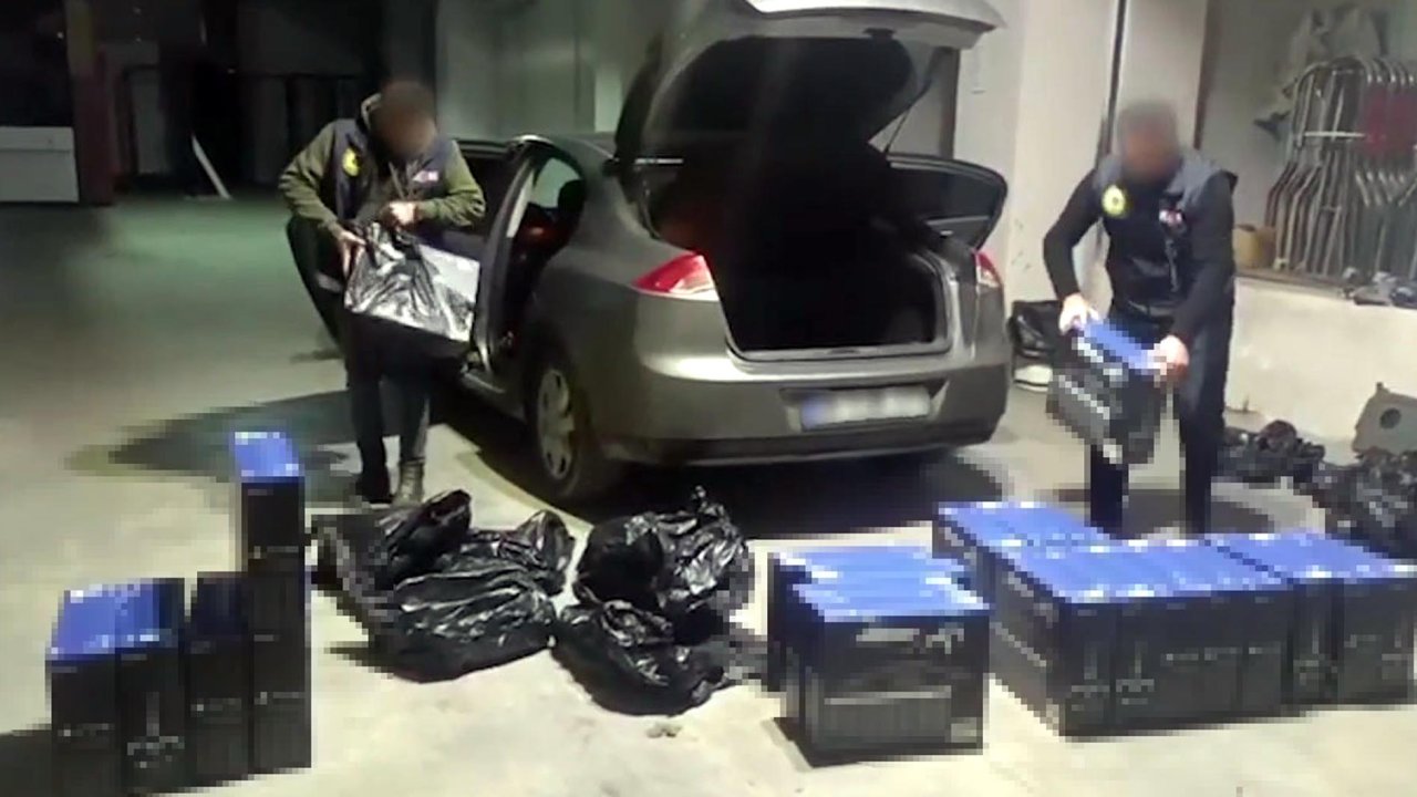 Edirne'de 2 milyon lira değerinde kaçak ürün ele geçirildi