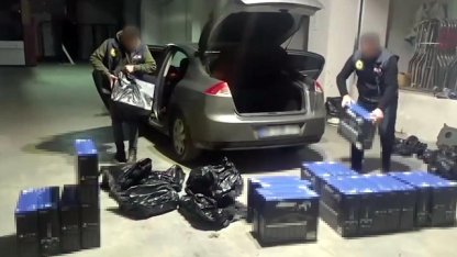 Edirne'de 2 milyon lira değerinde kaçak ürün ele geçirildi