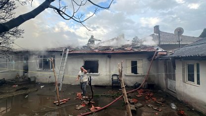 Edirne’de 5 kişilik ailenin yaşadığı tek katlı ev, yangında hasar gördü