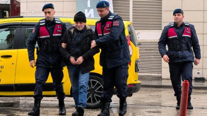 Firari hükümlü sokakta yürürken yakalandı