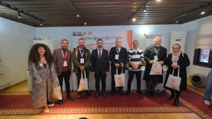 İnegöl'de, 'Yeni Yılın Eşiğinde Türkiye’de Tiyatronun Rotası” konulu söyleşi düzenlendi