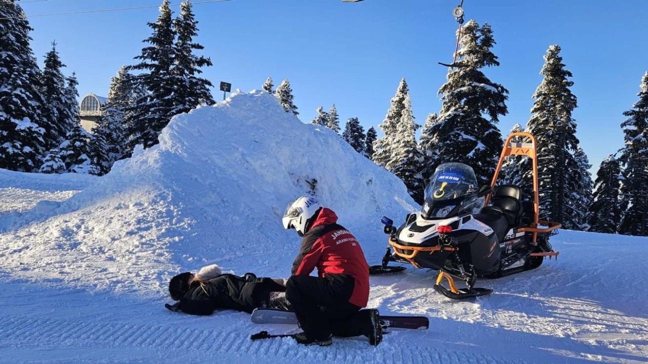 JAK timleri, sömestirin ilk haftasında Uludağ’da 208 olaya müdahale etti