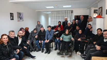 Karacabey Belediye Başkanı’ndan engelli bireylere ziyaret