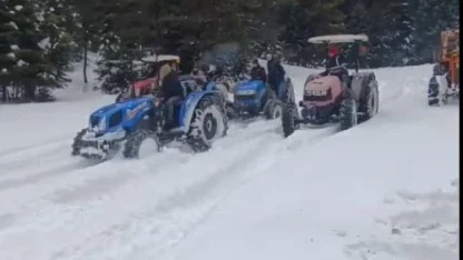 Karlı kaplı yaylada traktörle off-road turu