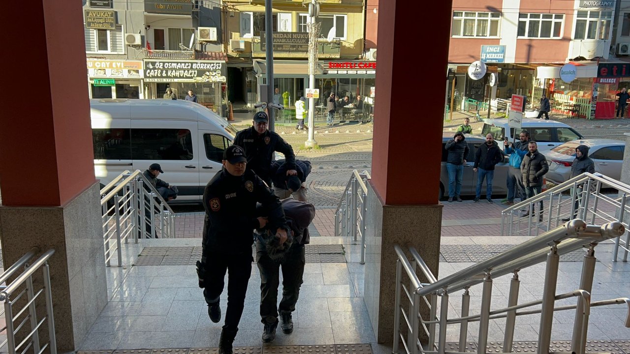 Kocaeli’de DEAŞ ve El Kaide operasyonunda 42 şüpheli adliyede