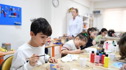 Okudukları kitaplardan ilham aldıkları çizimlerini tasarıma dönüştürüyorlar