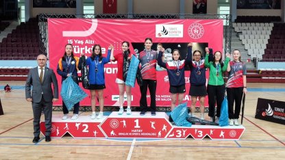 Osmangazi Belediyesporlu badmintonculardan Türkiye Şampiyonası’nda 4 madalya