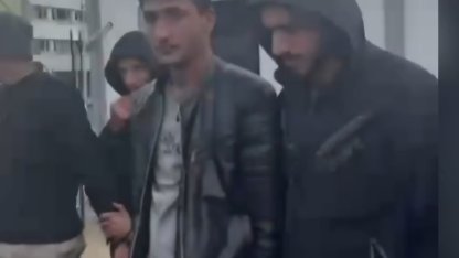 Otoyolda durdurulan otomobilden 9 kaçak göçmen çıktı