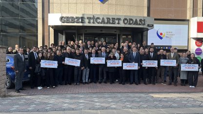 Proje yarışmasında dereceye giren meslek lisesi öğrencileri ödüllerini törenle aldı