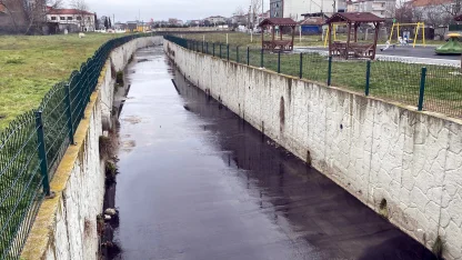 Tekirdağ’da Karaağaç Deresi siyah renkte akmaya başladı