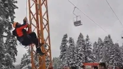 Uludağ'da telesiyej arızalandı; tatilciler metrelerce yükseklikte mahsur kaldı