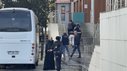 Yalova'da DEAŞ operasyonunda yakalanan 25 şüpheli adliyeye sevk edildi
