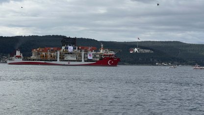 Yıldırım derin deniz sondaj gemisi, Çanakkale Boğazı’ndan geçti