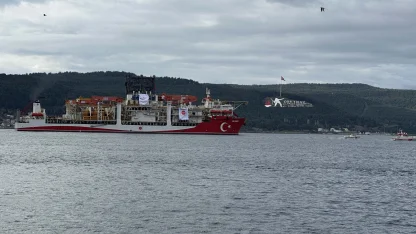 Yıldırım derin deniz sondaj gemisi, Çanakkale Boğazı’ndan geçti