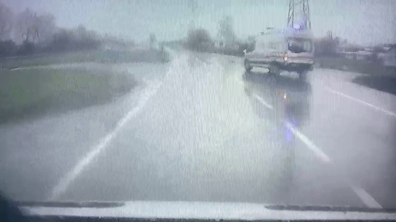 Ambulans ile servis minibüsü çarpıştı: 10 yaralı