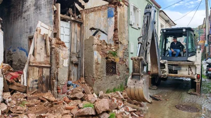 Balıkesir’deki sağanak yağış yaşamı olumsuz etkiledi