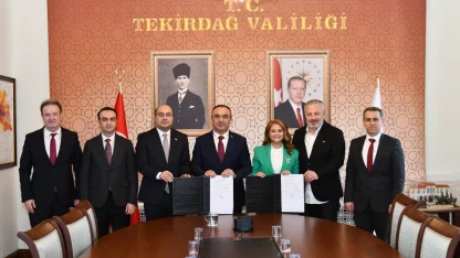 Başkan Topak, hayırsever olarak Ergene'ye Evde Sağlık Hizmetleri Birimi ile 112 Acil Sağlık Hizmetleri İstasyonu yapıyor